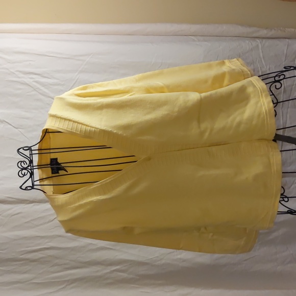 rafaella sweater & shell set, sz m, yellow - Picture 3 of 5